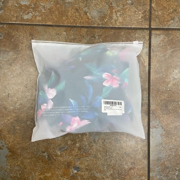 NWT Aqua Eve 20W Swimsuit - Picture 4 of 7